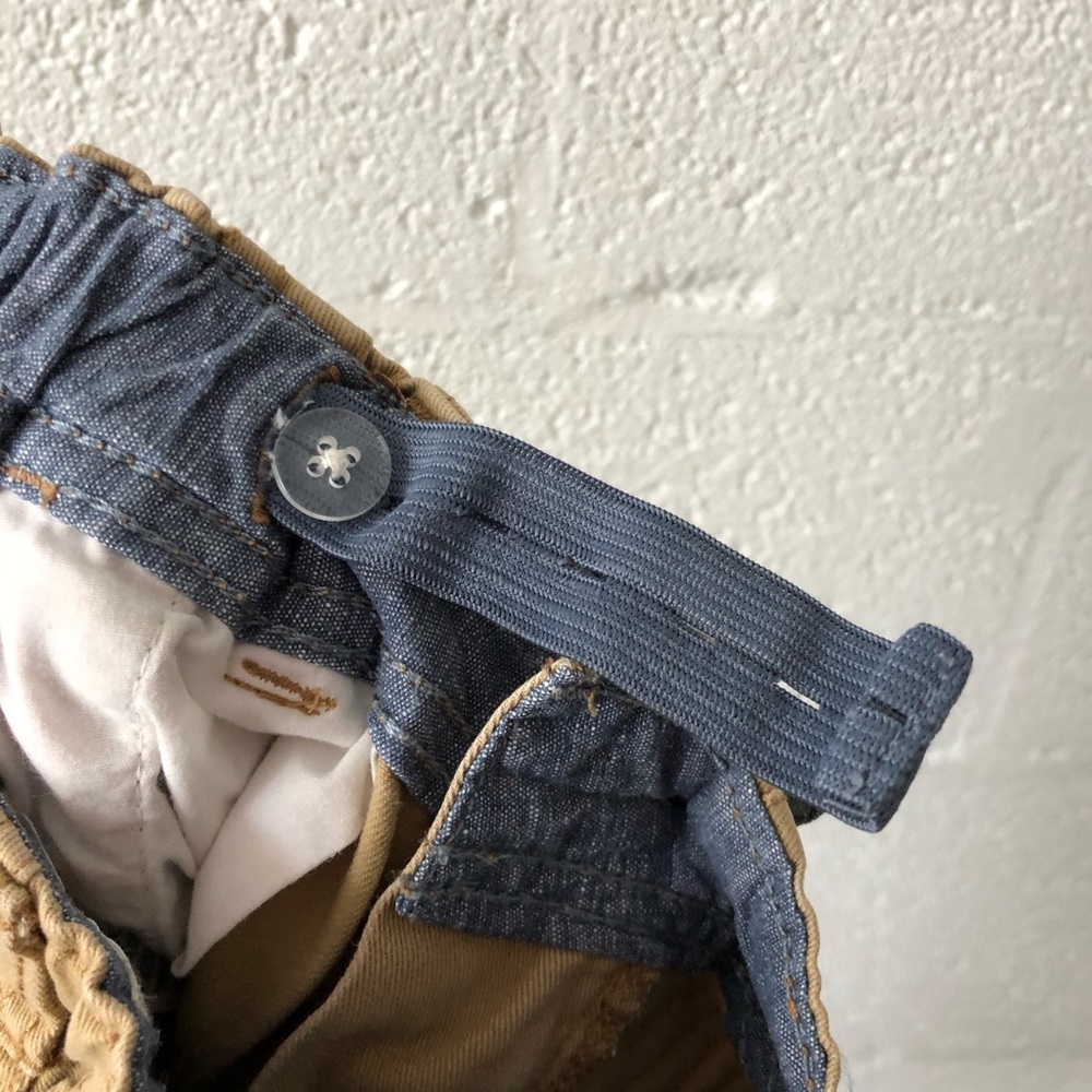 Cat & Jack khaki cargo shorts six: 8 - Picture 5 of 8